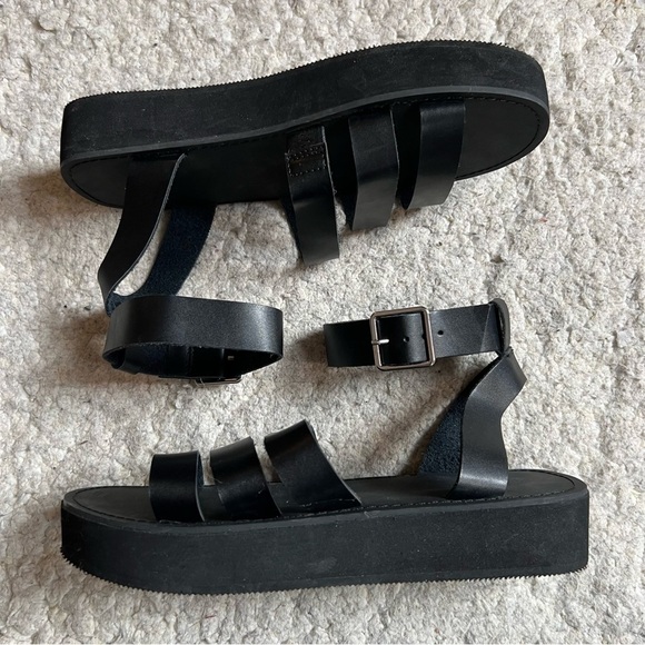 ASOS: Three Vamp Strap Black Leather Ankle Closure Platform Sandals Size 9W - Picture 8 of 8